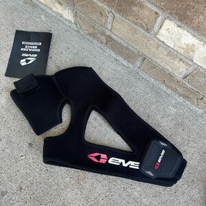 EVS shoulder brace NWT